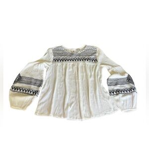 Blue Rain‎ blouse white with Navy embroidery details. Size Medium